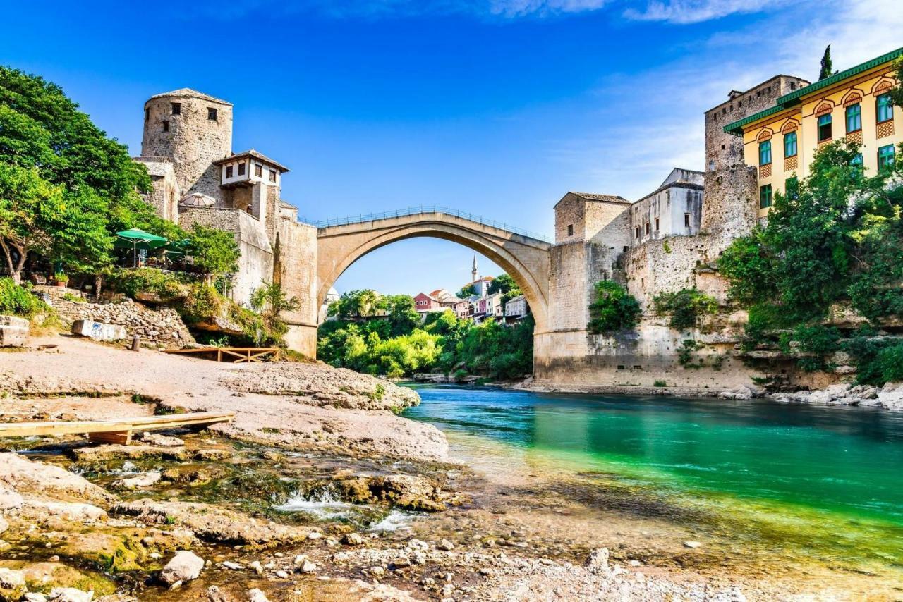 Next To The Old Bridge Apartments Mostar Exterior photo