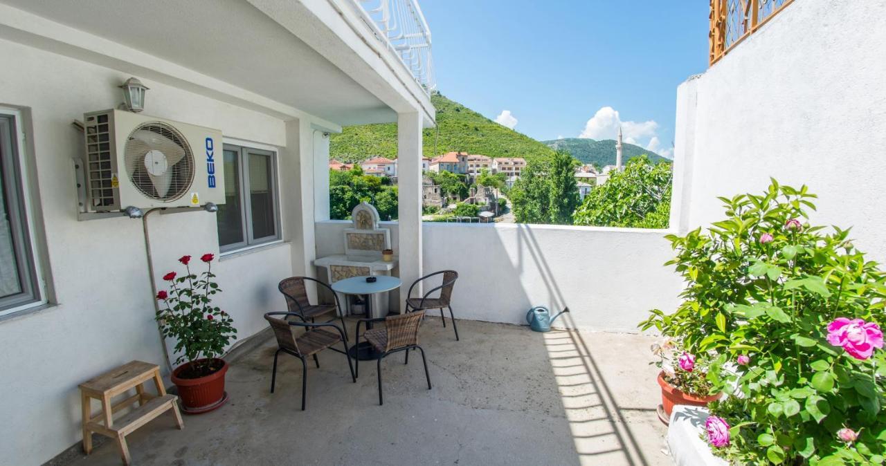 Next To The Old Bridge Apartments Mostar Exterior photo